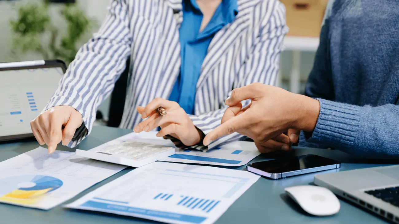 Synthetic Data in B2B Market Research | Phronesis Partners
